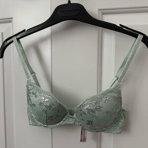 Victoria‘s Secret Dream Angels Push-up Bra